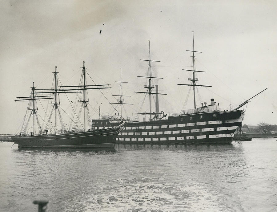 Last Of The Ancient Tea Clippers - At Greenhithe. The “cutty Sark” And ...