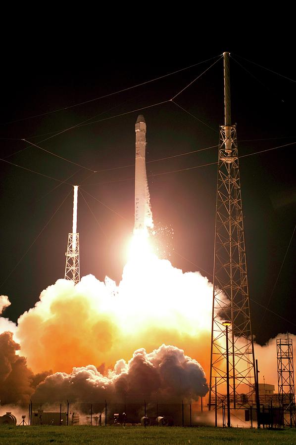 Launch Of First Spacex Mission Photograph by Nasa/science Photo Library