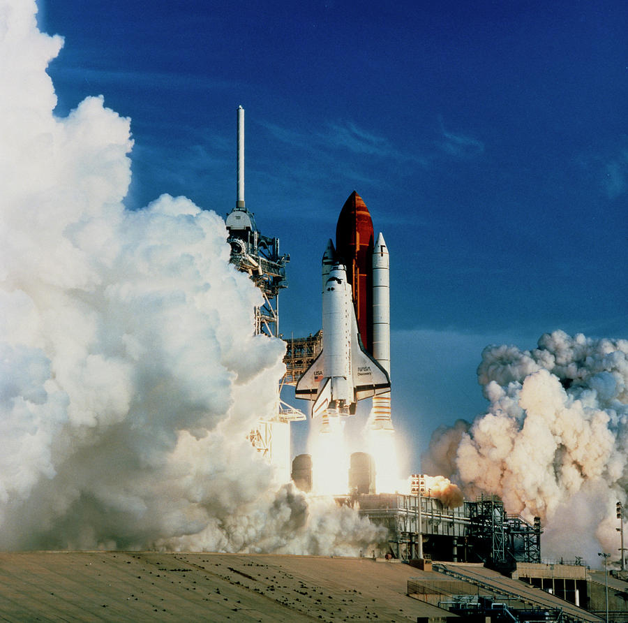 Launch Of Shuttle Discovery On Sts-51 Photograph by Nasa/science Photo Library