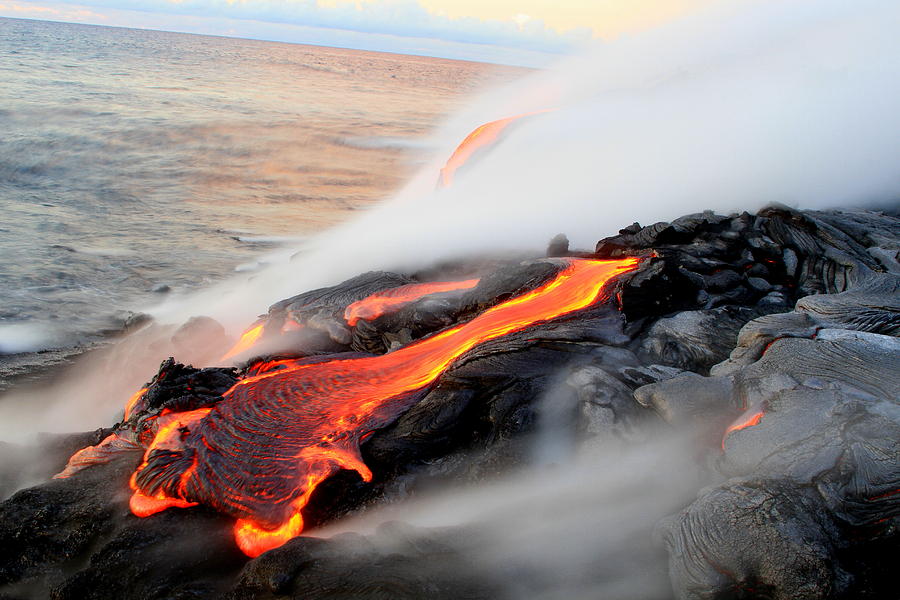 10 Best Extreme Photographers + Samples of their Craziest Pictures