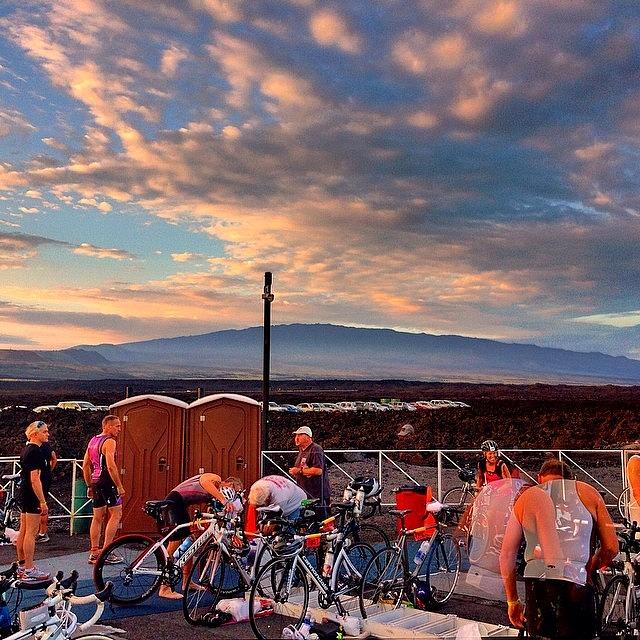 Lavaman 2014 Looking At Mauna Loa Photograph by Brian Kalata