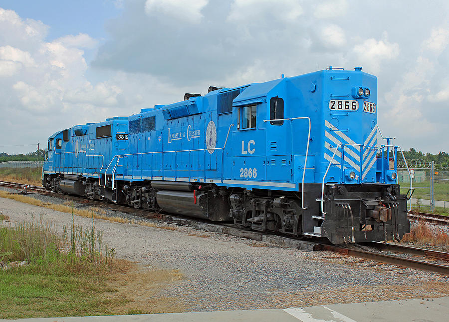 Lc Gp38ac #2866 Photograph by Joseph C Hinson | Fine Art America