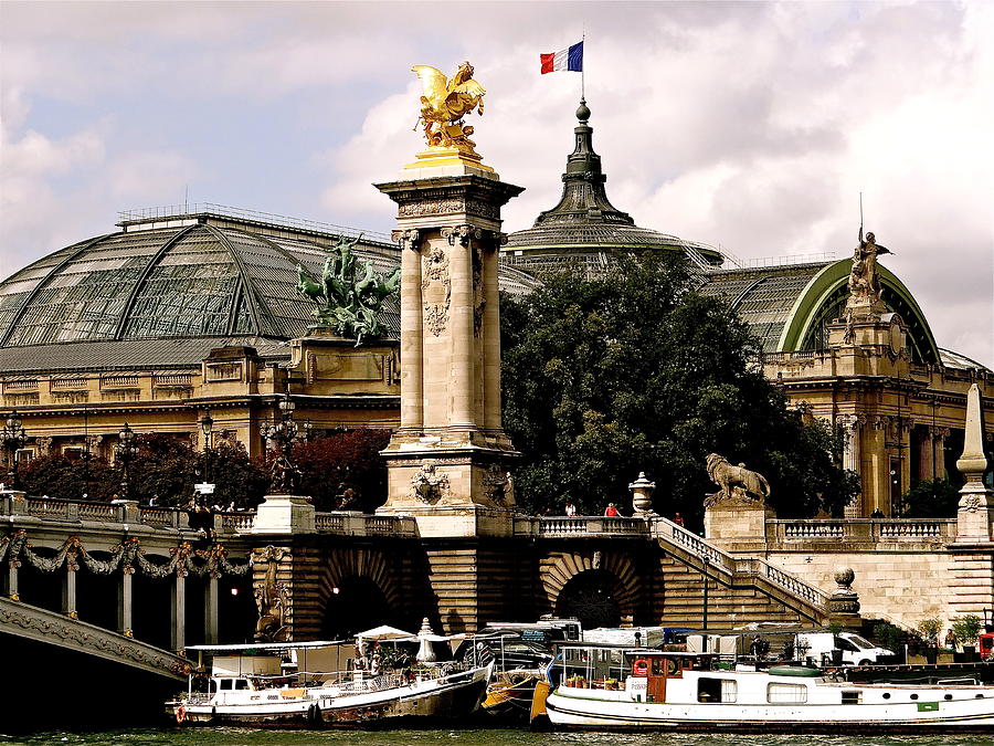 Le Grand Palais Photograph by Ira Shander