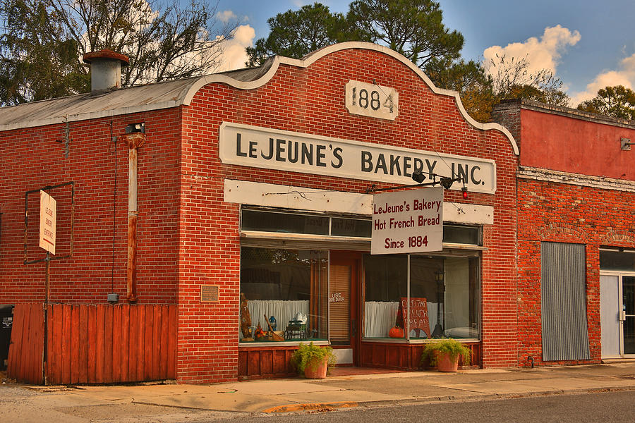 Le Jeune's Bakery Jeanerette Louisiana Photograph by Ronald Olivier ...