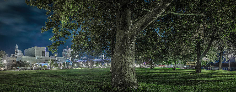 LeClaire Park Photograph by Ray Congrove