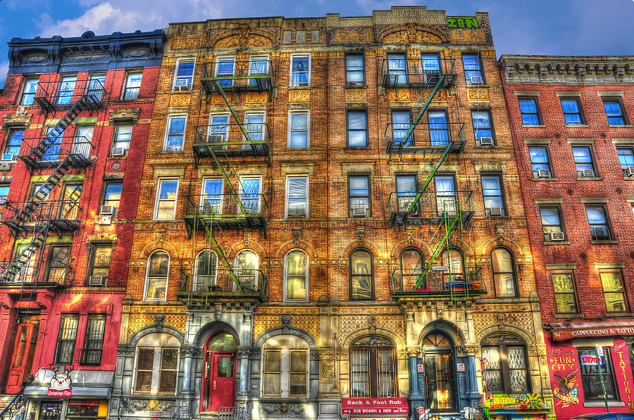 Led Zeppelin Photograph - Led Zeppelin Physical Graffiti Building in Color by Randy Aveille