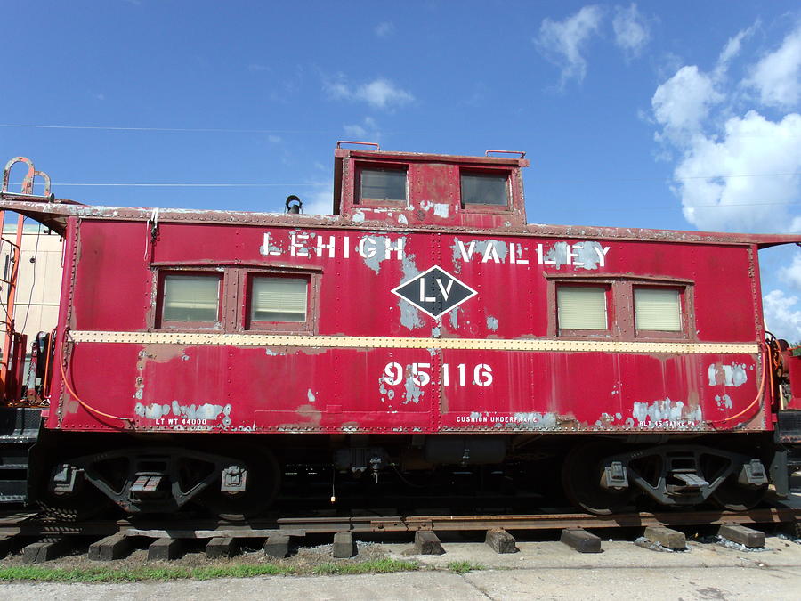 LV Red Caboose