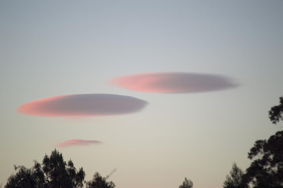 Lenticular Cloud Photograph by Luis Diaz Devesa
