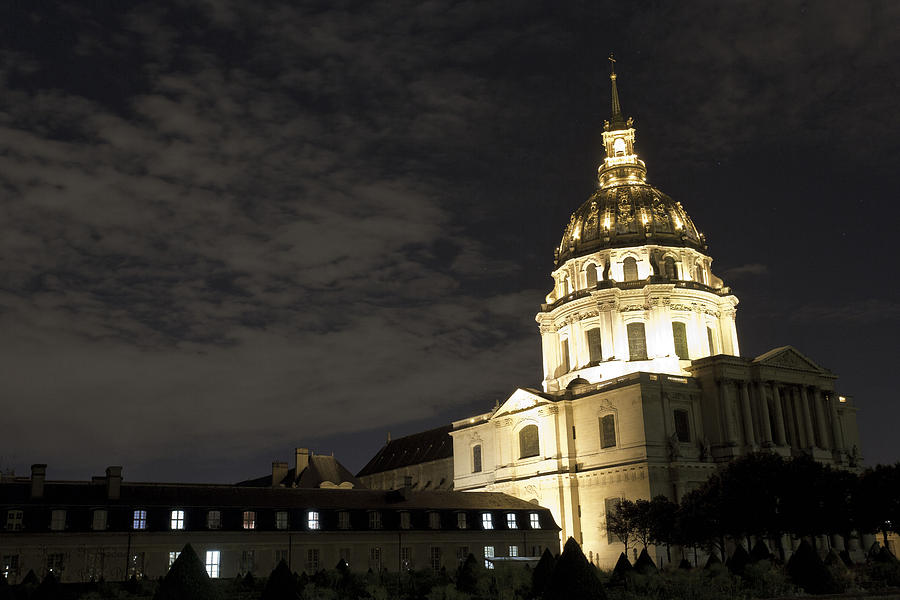 Les Invalides - Eglise Du Dome At Night - 2 Photograph by Hany J