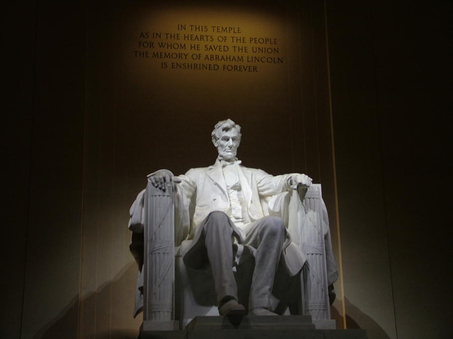 Abraham Photograph - Lincoln Memorial by Geoffrey McLean