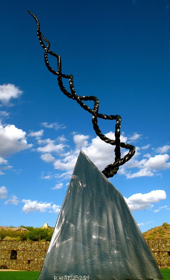 Life Sculpture by Robert Hartl