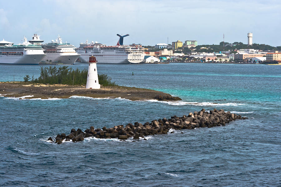 Lighthouse At Nassau Harbor Photograph by Ed Gleichman