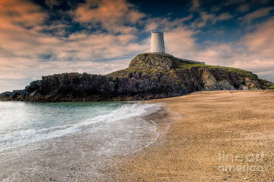 Lighthouse Beach Photograph by Adrian Evans
