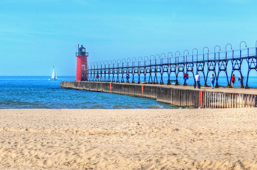 Lighthouse South Haven Photograph by Jim Rettker | Fine Art America