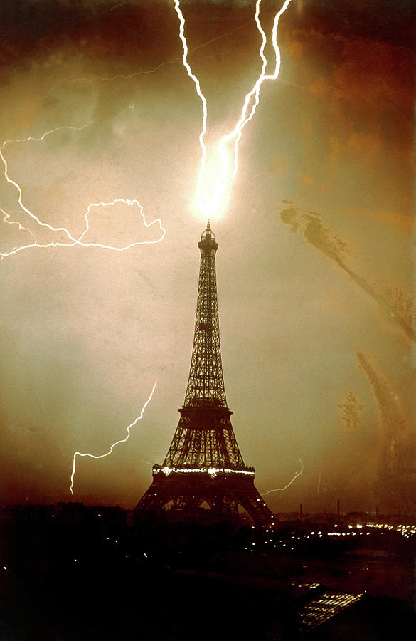 Lightning Bolts Striking The Eiffel Tower Photograph by Jean-loup Charmet/science Photo Library