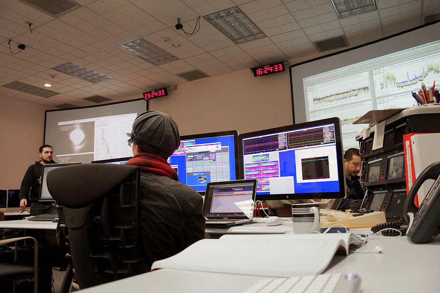 Ligo Gravitational Wave Detector Research Photograph by Caltech/mit ...