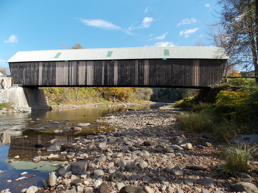 Lincoln Covered Bridge in Vermont Photograph by Catherine Gagne