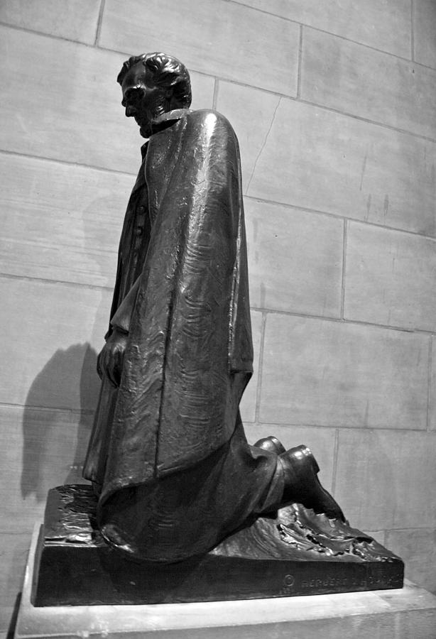 Lincoln Kneeling In Prayer By Herbert Spencer Houck Photograph by Cora Wandel