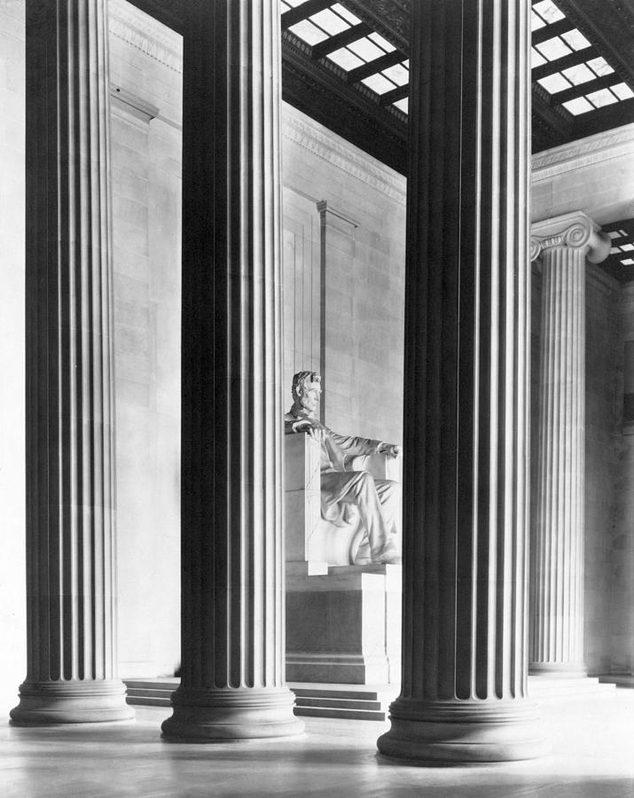 Lincoln Memorial, 1922 Photograph by Granger