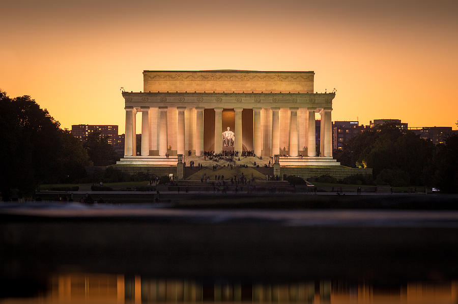 Washington Photograph - Lincoln Memorial by Robert Davis