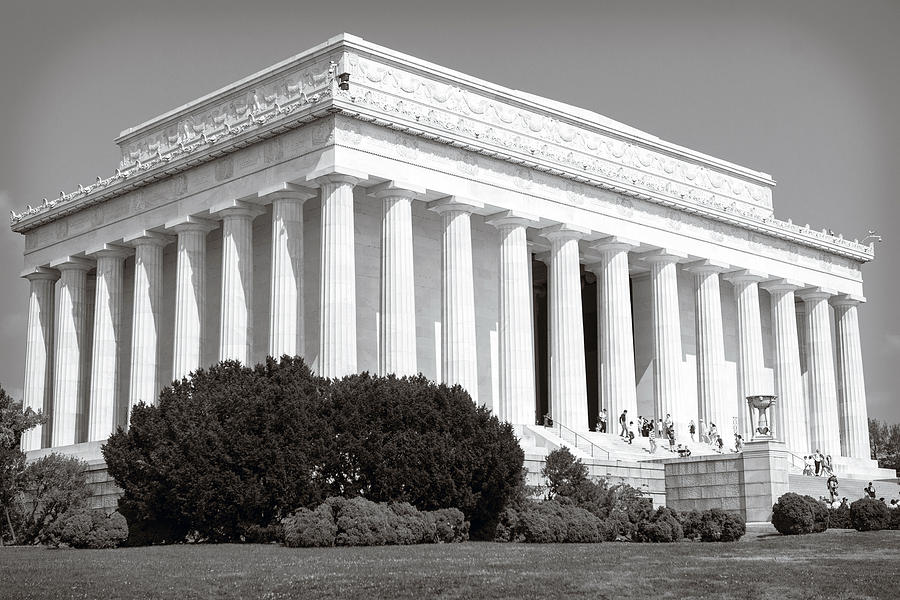 Abraham Lincoln Photograph - Lincoln Memorial by Sennie Pierson