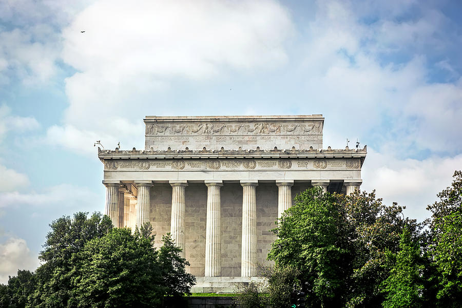 Abraham Lincoln Photograph - Lincoln Memorial Side View by Sennie Pierson
