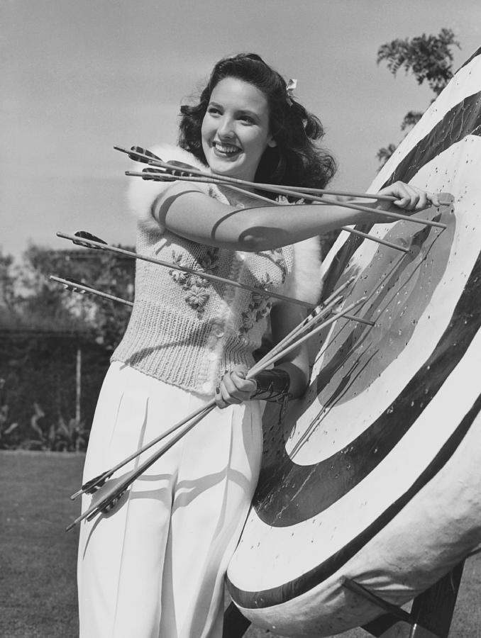 Linda Darnell At A Party At The Home Photograph by Everett | Fine Art ...