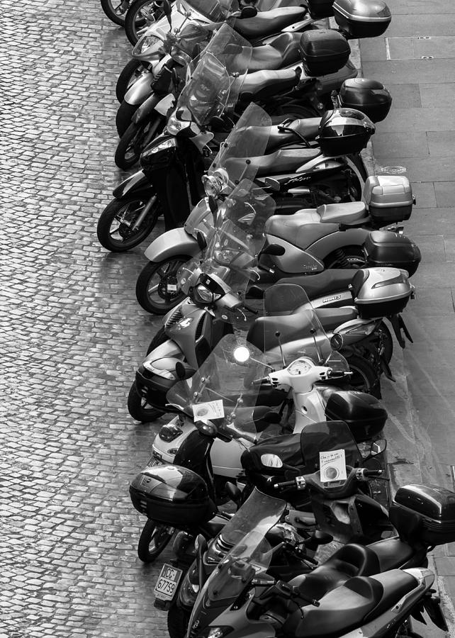 Line em up - Rome Italy Photograph by Carl Amoth