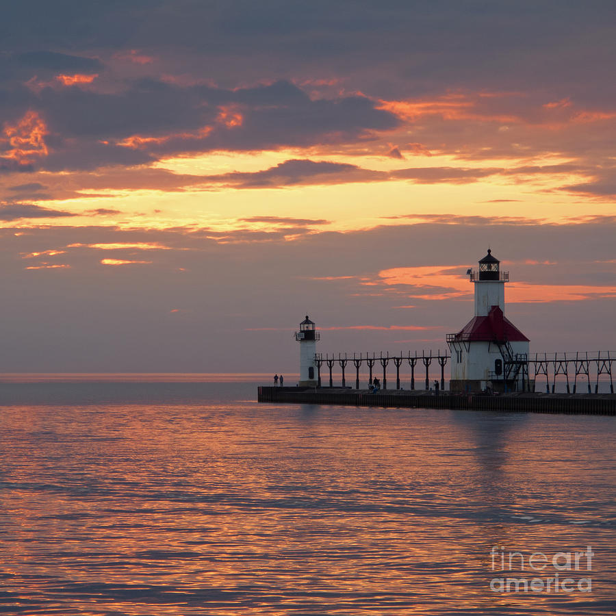 Lingering Light Photograph by Ann Horn