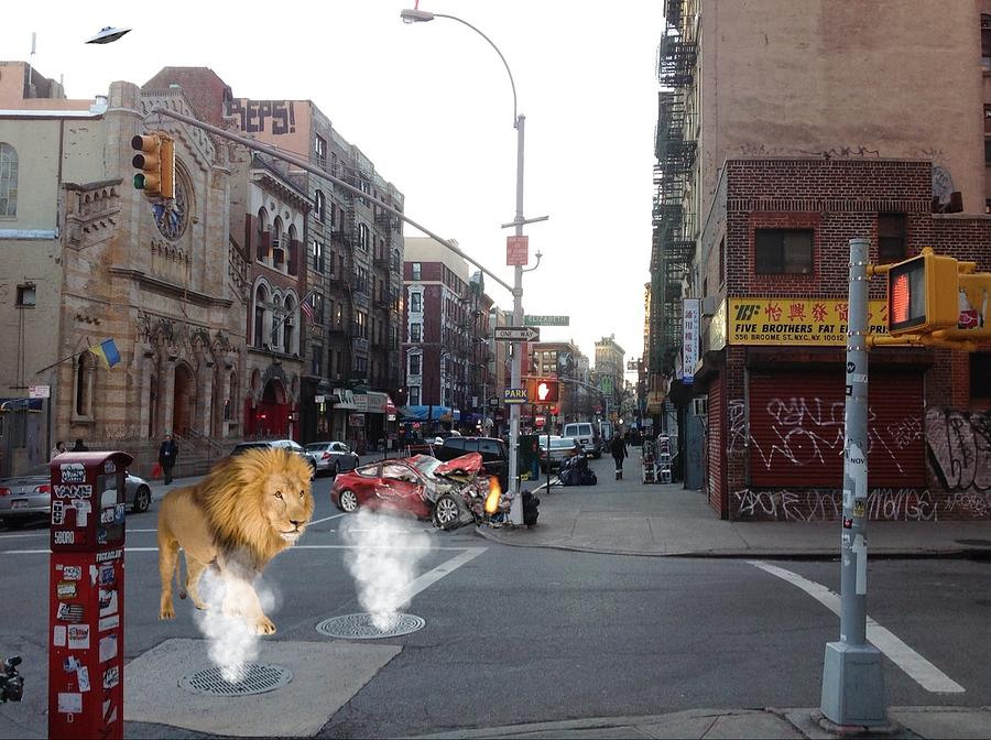 Lion In New York City Digital Art by Matilde Calamai