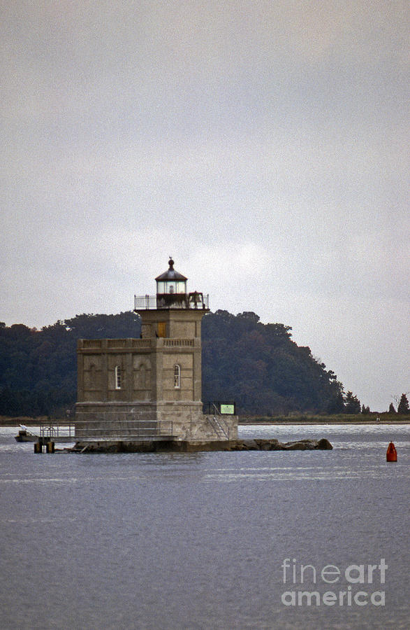 Lloyd Harbor Lighthouse Photograph by Skip Willits | Fine Art America