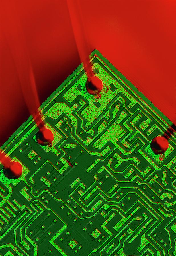 Lm Of A Hybrid Integrated Circuit Photograph by David Parker/science Photo Library