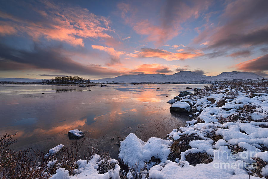 Rannoch Moor Photograph - Loch Ba by Rod McLean Rannoch Moor Photograph - Loch Ba by Rod McLean