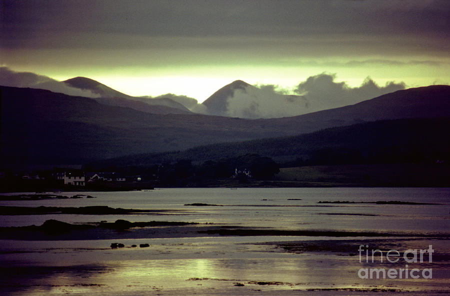 Loch Sligachan Photograph by Rod Jones