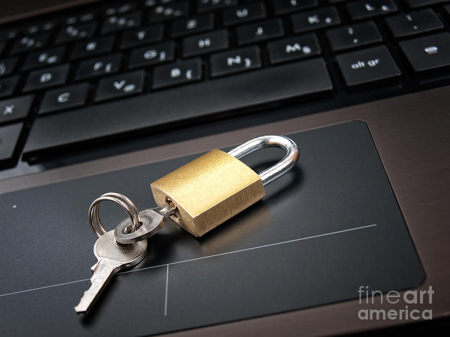 Замок иконка. Значок блокировки. Locked access. Мультиверсум в россии. Lock access.