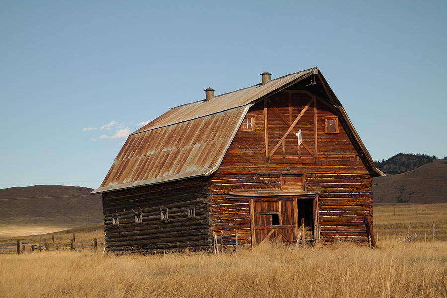 Log barn Photograph by Jeff Swan