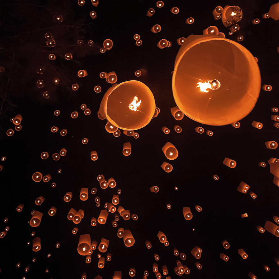 Loi Krathong Floating Lanterns Photograph by Chrispecoraro