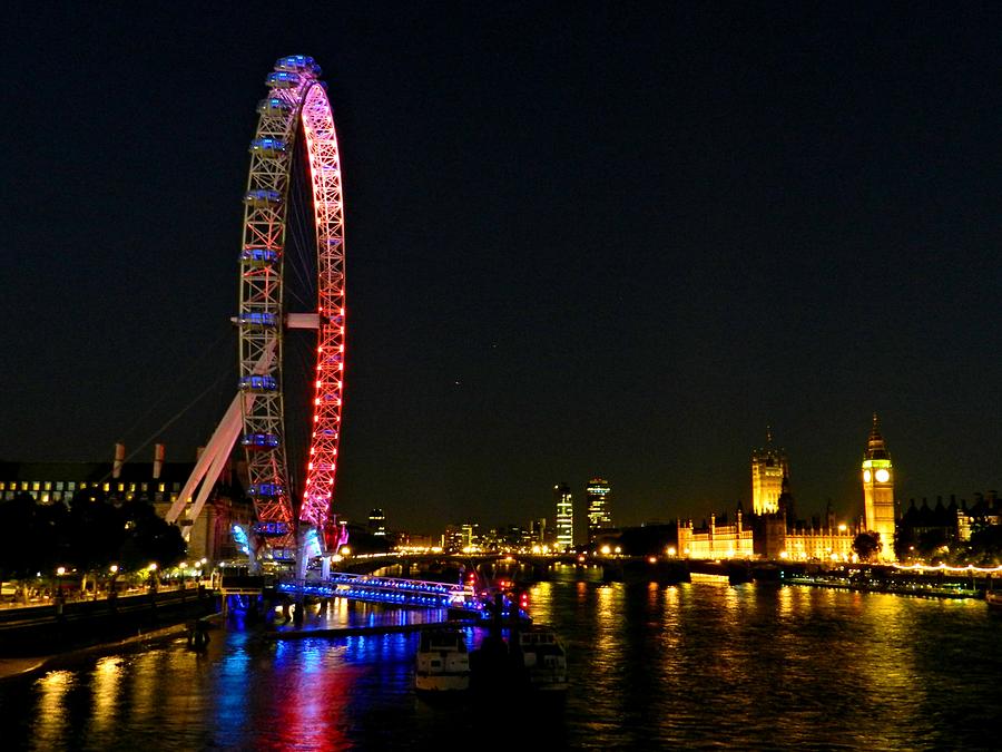 London Eye Photograph - London 112 by Lance Vaughn
