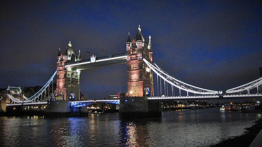 London Tower Bridge Pyrography by Gary Smith