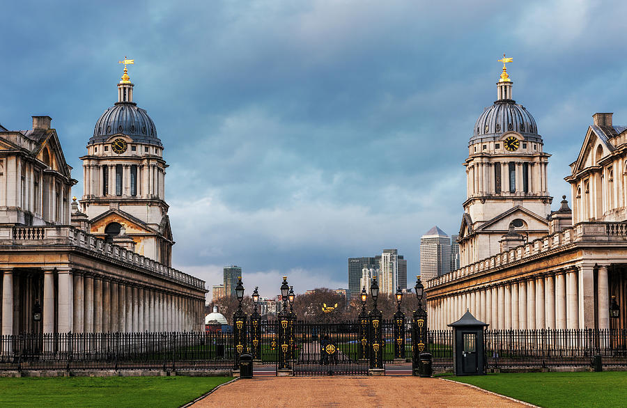 London - Greenwich Symmetry Photograph by John And Tina Reid