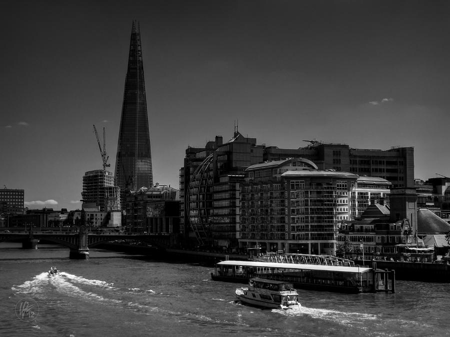 London - River Thames 001 Photograph by Lance Vaughn