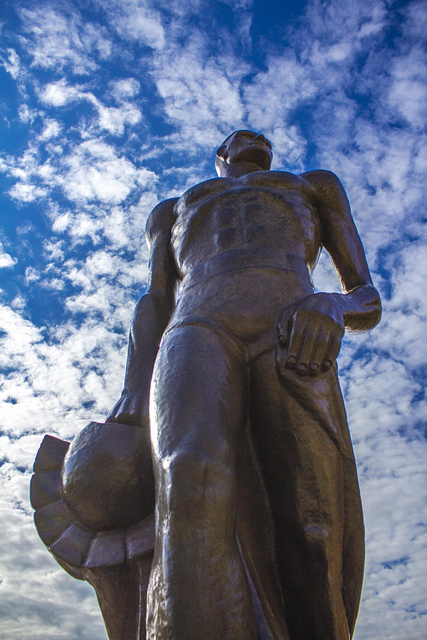 Looking up at The Spartan Statue Photograph by John McGraw