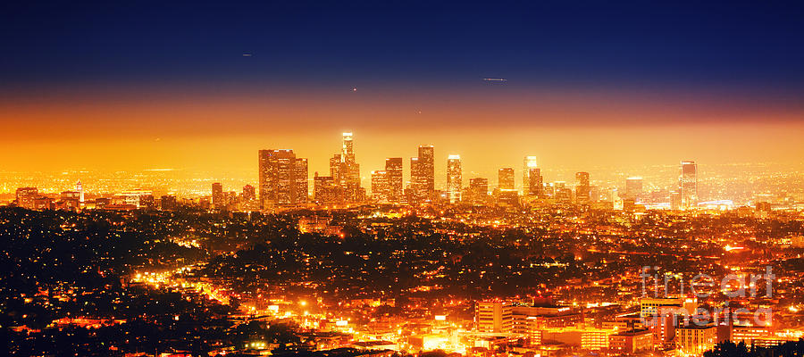 los angeles skyline at night panorama