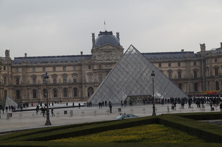 Paris Photograph - Louvre - Paris France - 01138 by DC Photographer