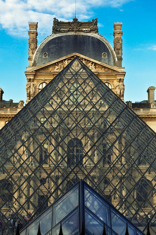 Louvre Symmetry Photograph