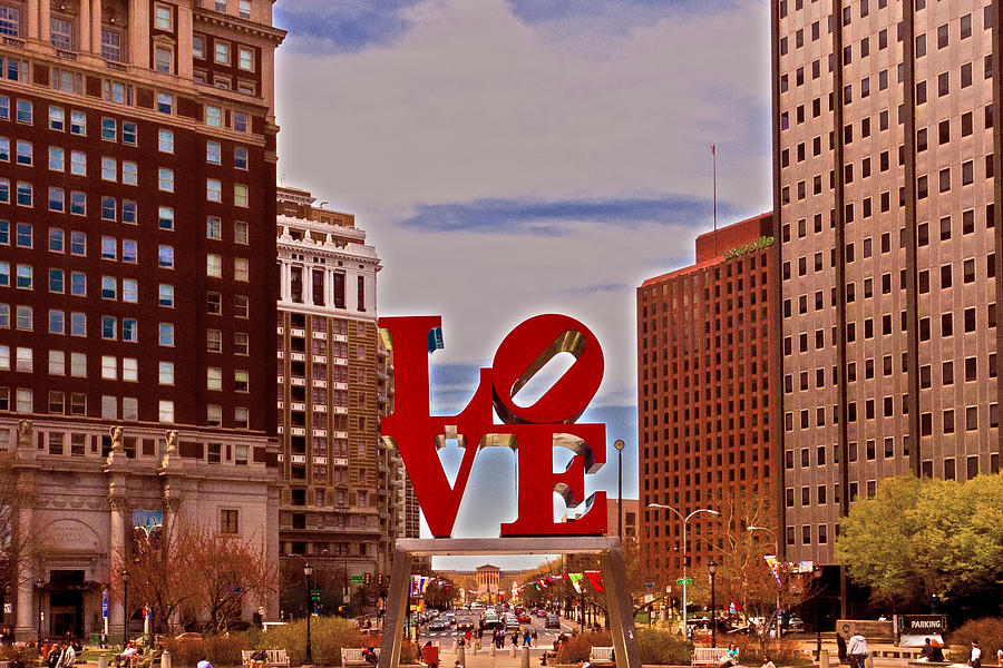 Love Sculpture - Philadelphia - 2 Photograph by Lou Ford