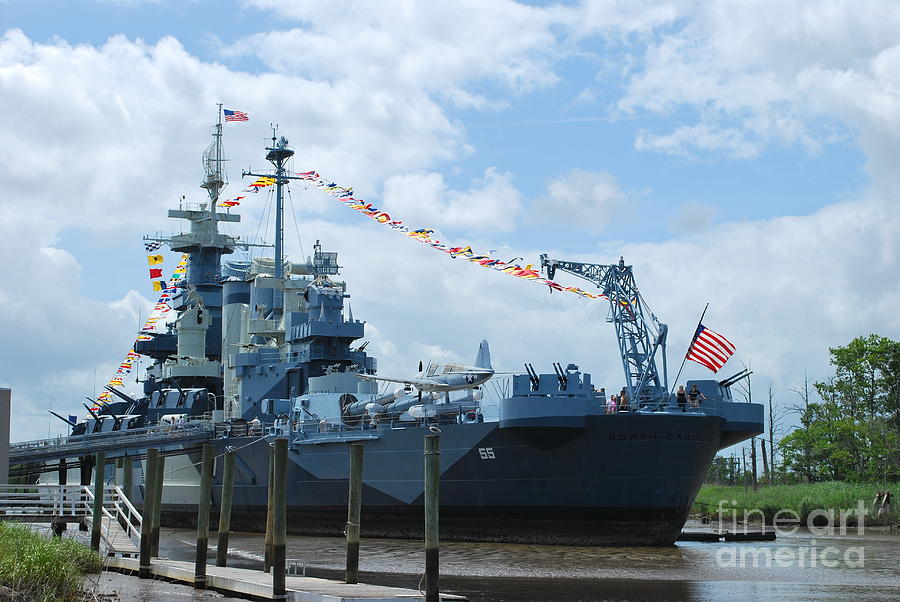 Flag Photograph - Low Tide At The Battleship by Bob Sample