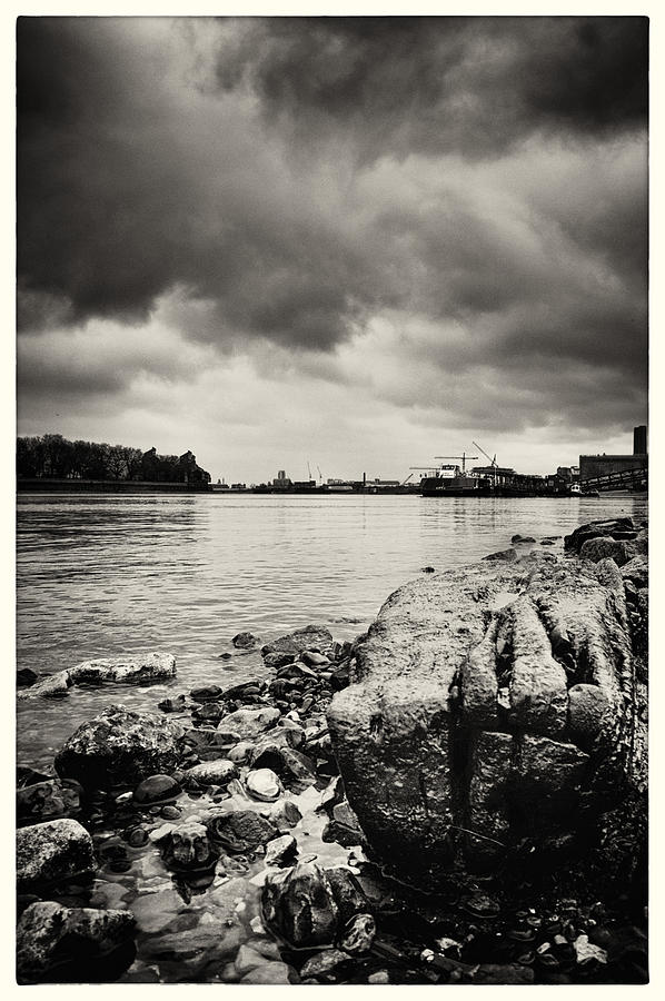 Low-Tide on the Thames Photograph by Lenny Carter