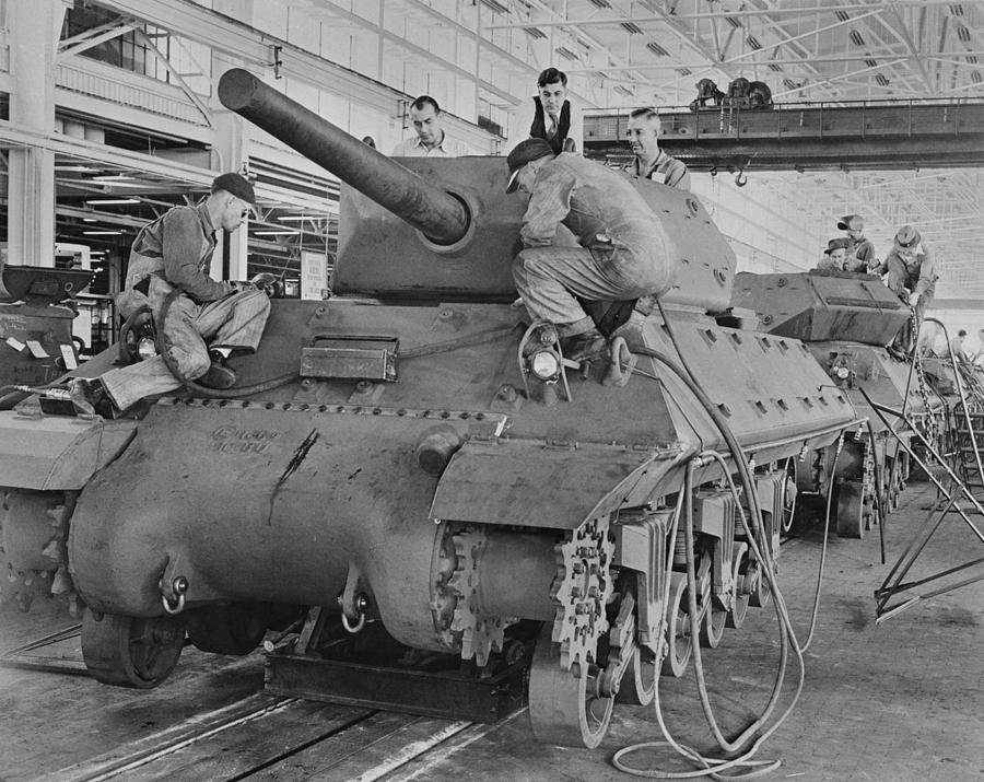 M-10 Tanks In Production On General Photograph by Everett