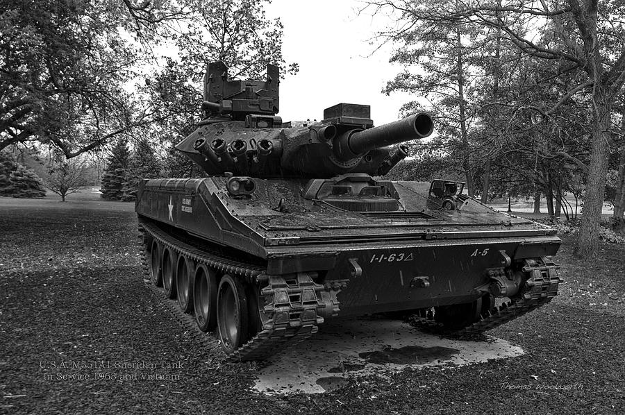 M551A1 Sheridan Tank Photograph by Thomas Woolworth